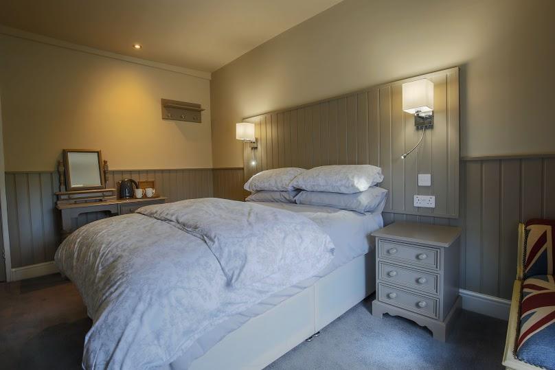 The Bull Hotel Abergele Exterior photo